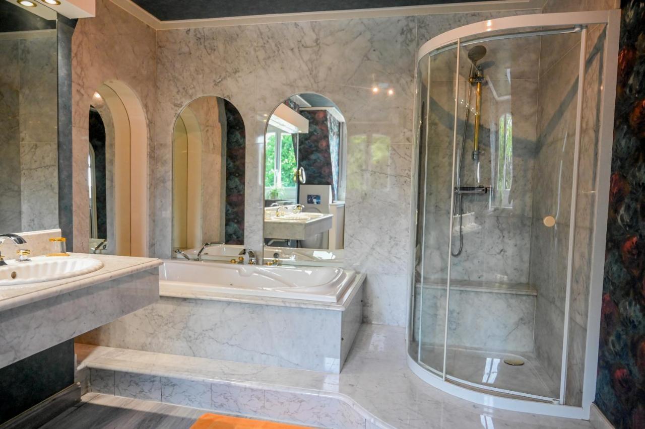 Bed and Breakfast La Fontaine Dort Tessy-sur-Vire Экстерьер фото